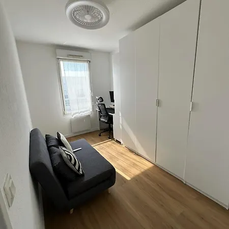 Chartrons Duplex Avec Blacon Et Parking *