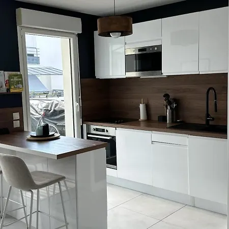 Apartment Chartrons Duplex Avec Blacon Et Parking Bordeaux